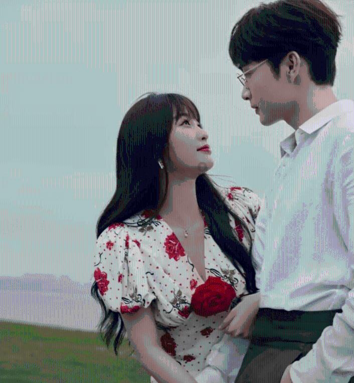 婧婧整理卧室